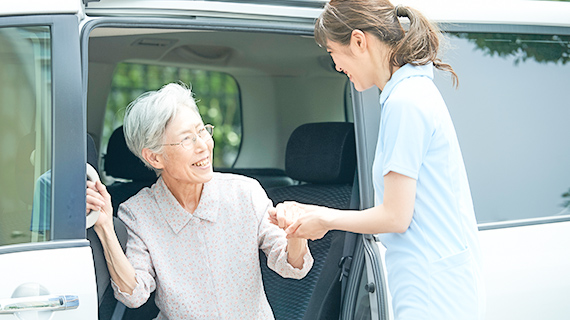 ご家族のお見舞い送迎サービス